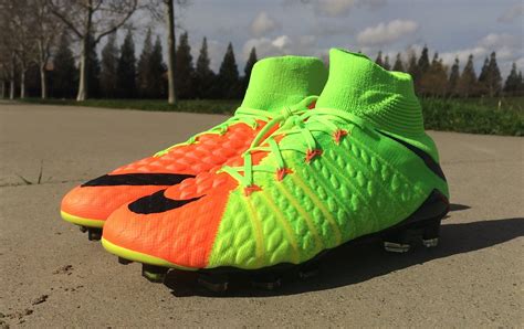 nike hypervenom blauw zwart rood|Nike Hypervenom Phantom 3 Cleats .